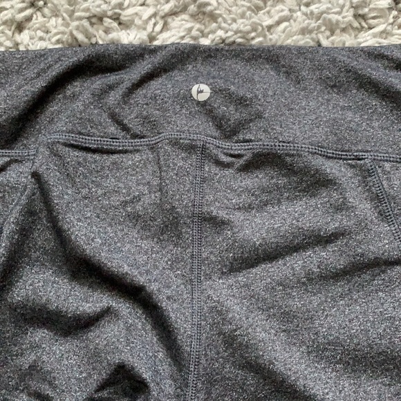 💜5/25 Dark grey cropped leggings - Picture 2 of 5